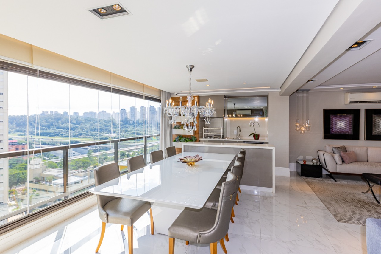 Apartamento, 3 quartos, 209 m² - Foto 2