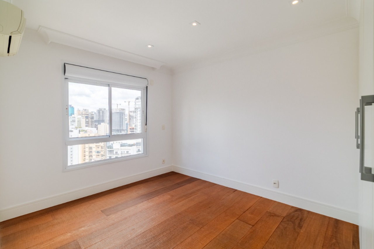 Apartamento, 3 quartos, 335 m² - Foto 33