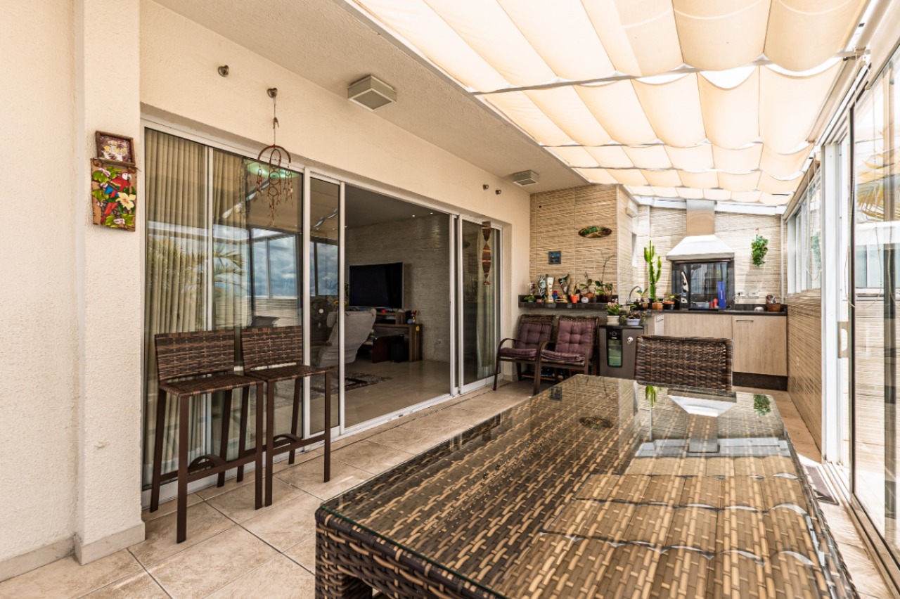 Cobertura, 4 quartos, 221 m² - Foto 3