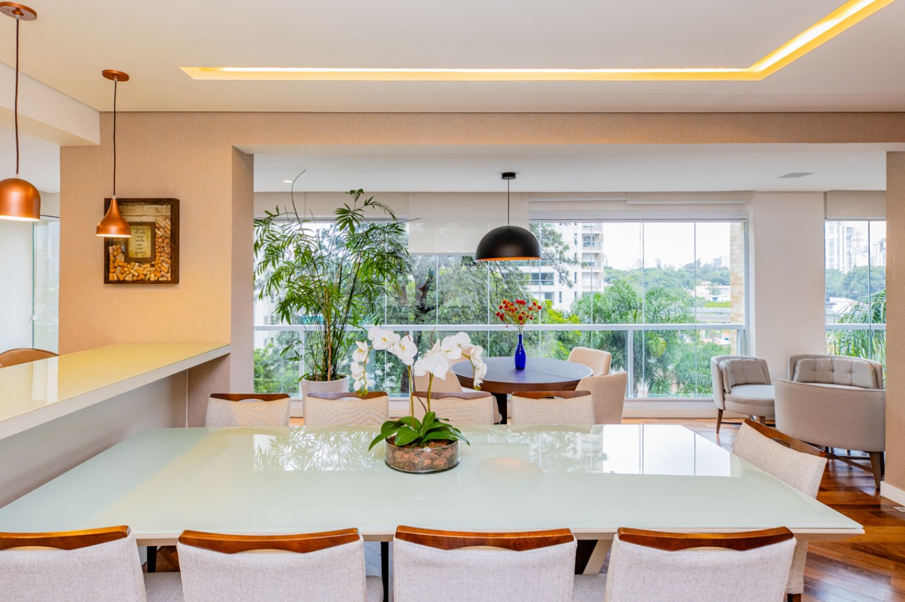 Apartamento, 3 quartos, 242 m² - Foto 2