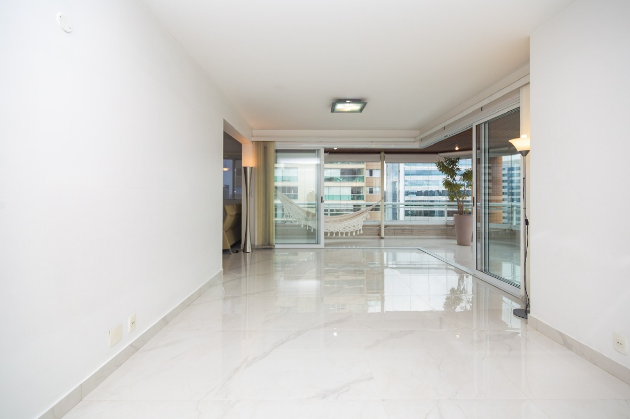 Apartamento, 4 quartos, 205 m² - Foto 2