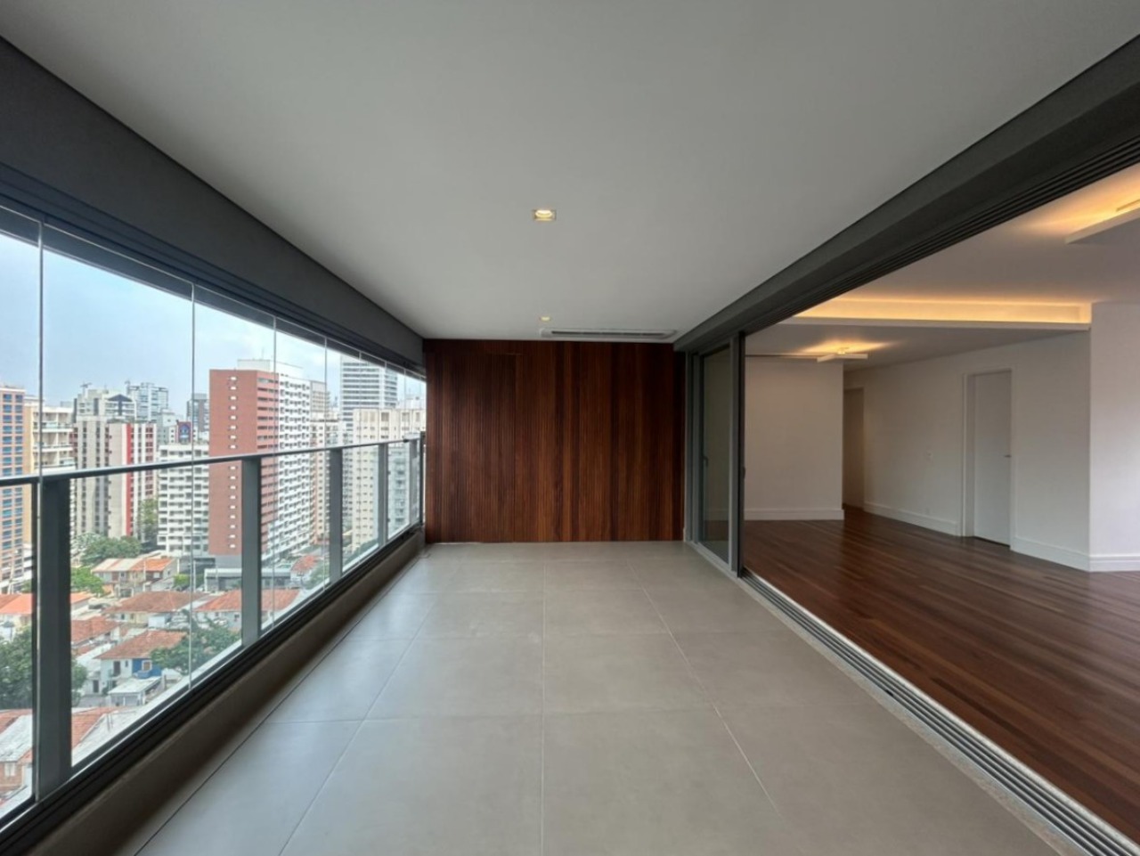 Apartamento, 3 quartos, 160 m² - Foto 2