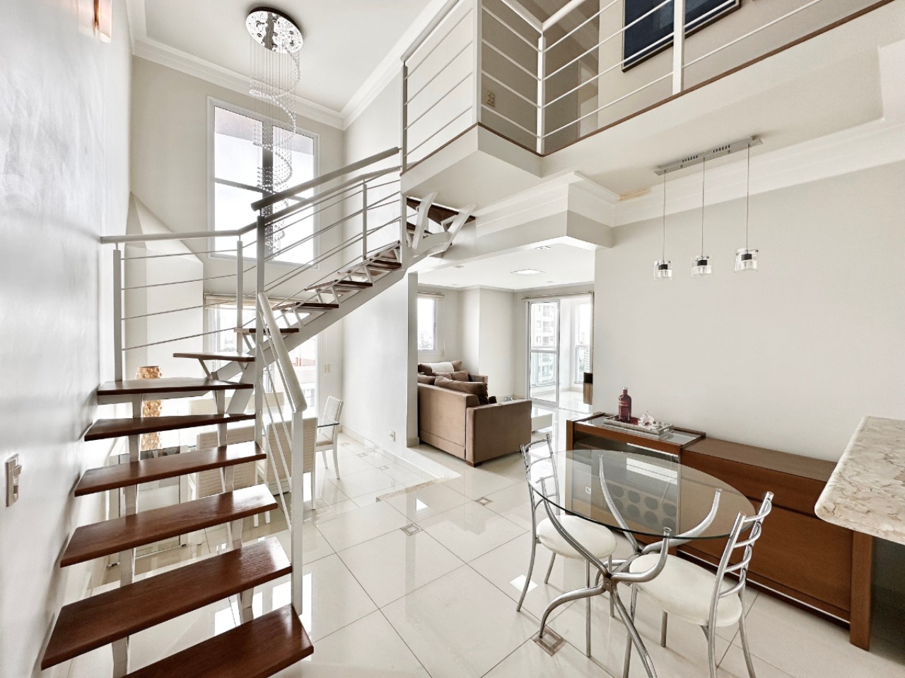 Apartamento, 3 quartos, 140 m² - Foto 1