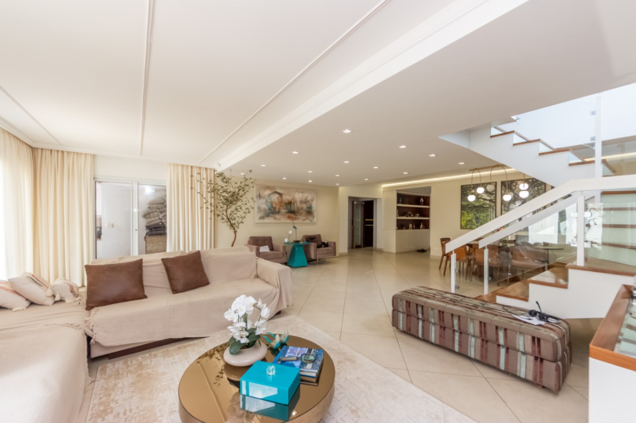 Casa, 4 quartos, 312 m² - Foto 1
