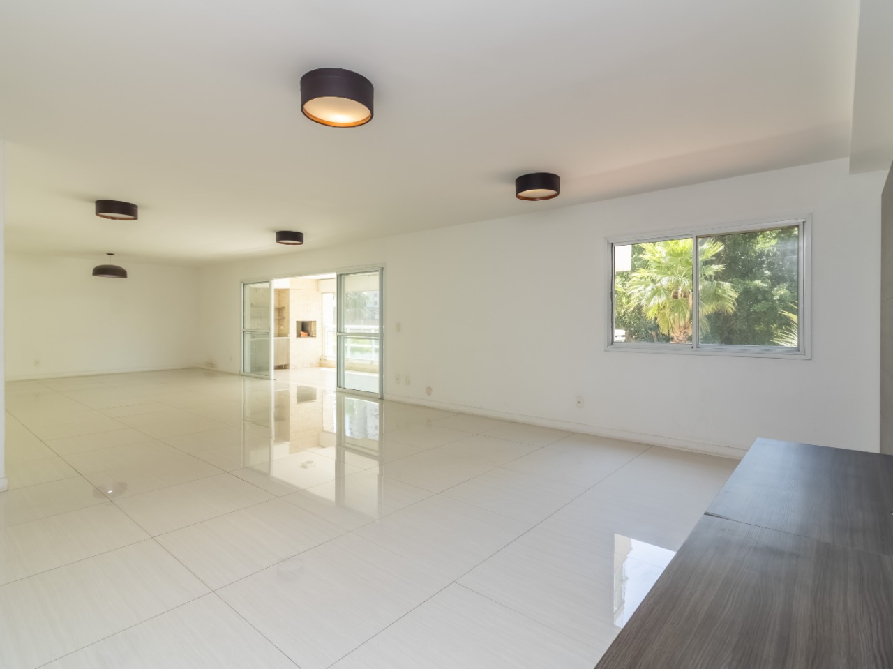 Apartamento, 3 quartos, 210 m² - Foto 2