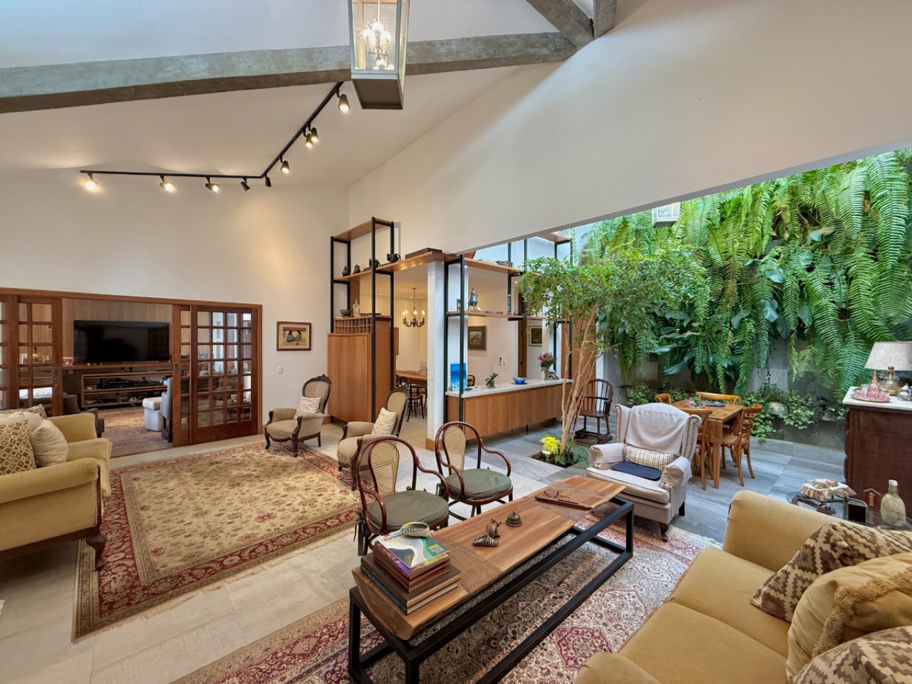 Casa, 4 quartos, 393 m² - Foto 1