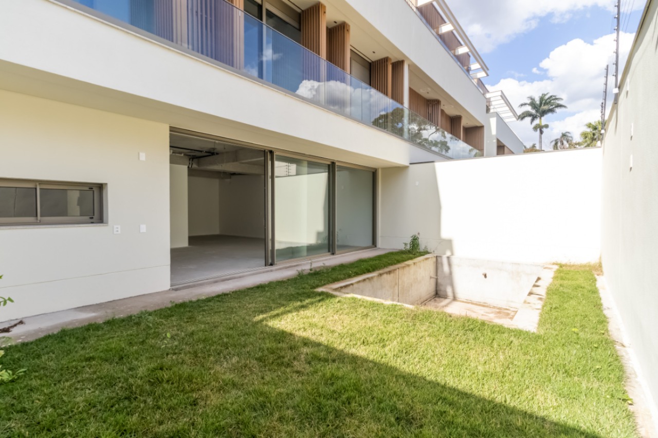 Casa, 4 quartos, 584 m² - Foto 1
