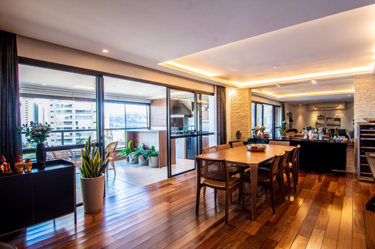 Apartamento, 3 quartos, 209 m² - Foto 1