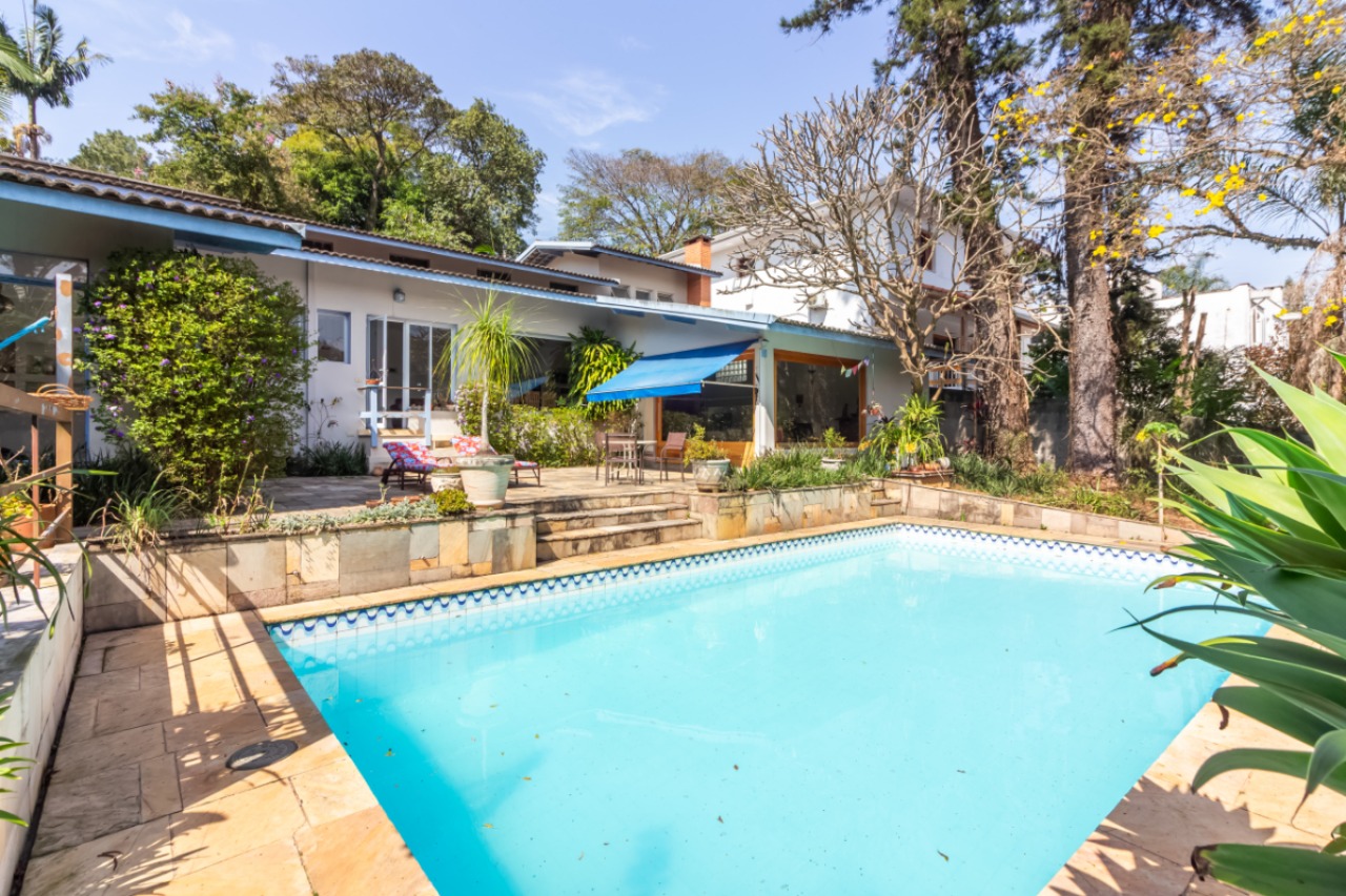 Casa, 4 quartos, 370 m² - Foto 1