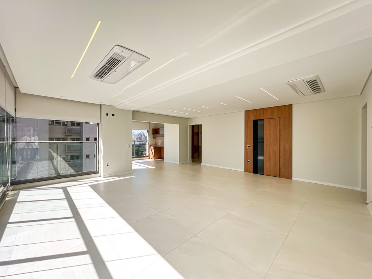 Apartamento, 3 quartos, 157 m² - Foto 1