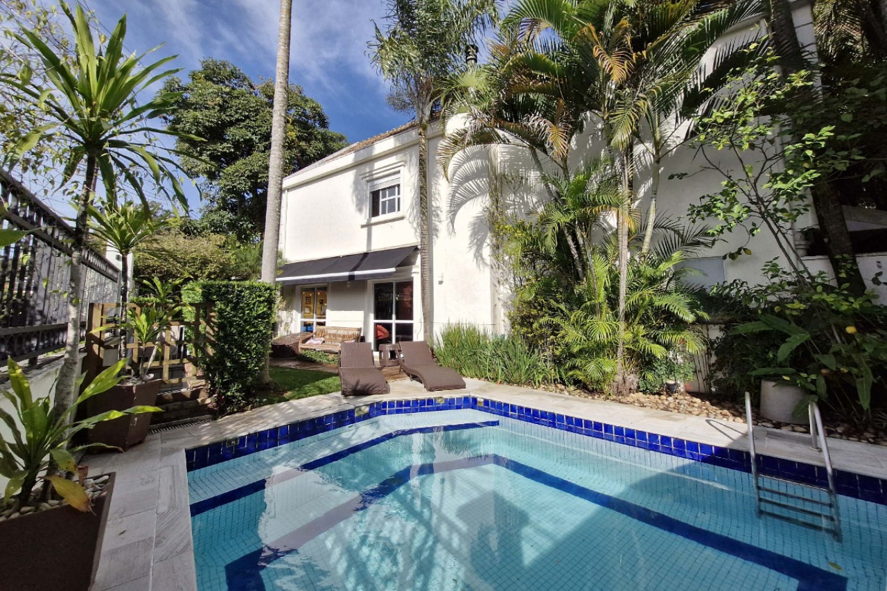 Casa, 4 quartos, 182 m² - Foto 1