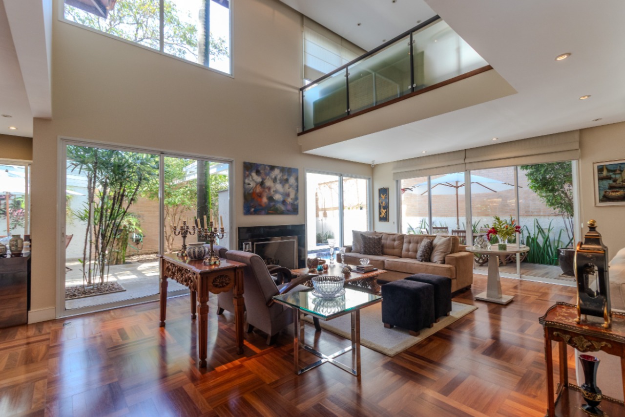 Casa, 4 quartos, 566 m² - Foto 1