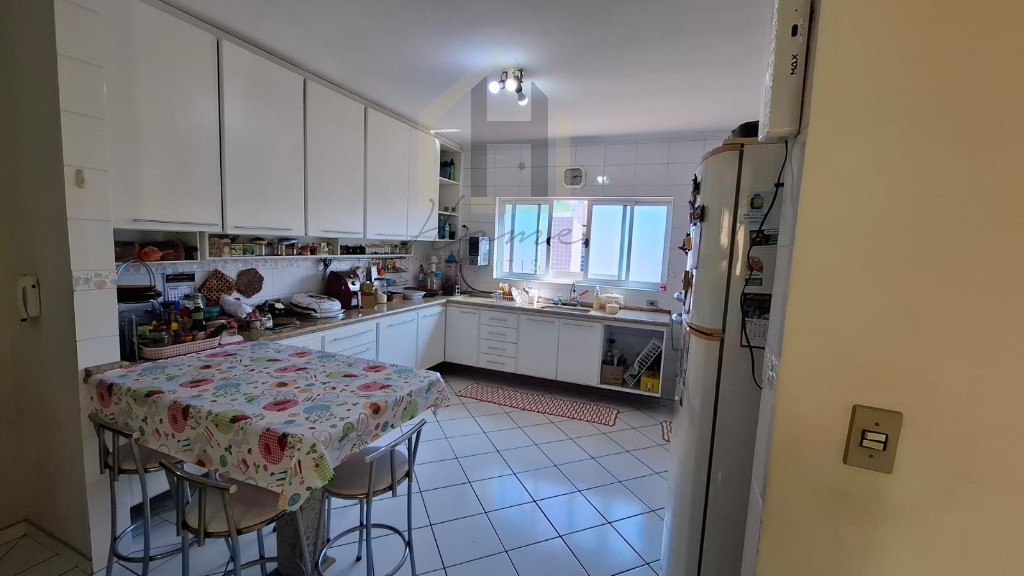 Casa, 4 quartos, 260 m² - Foto 18