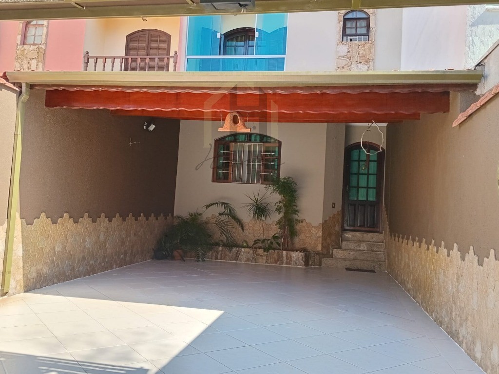 Casa, 3 quartos, 184 m² - Foto 2