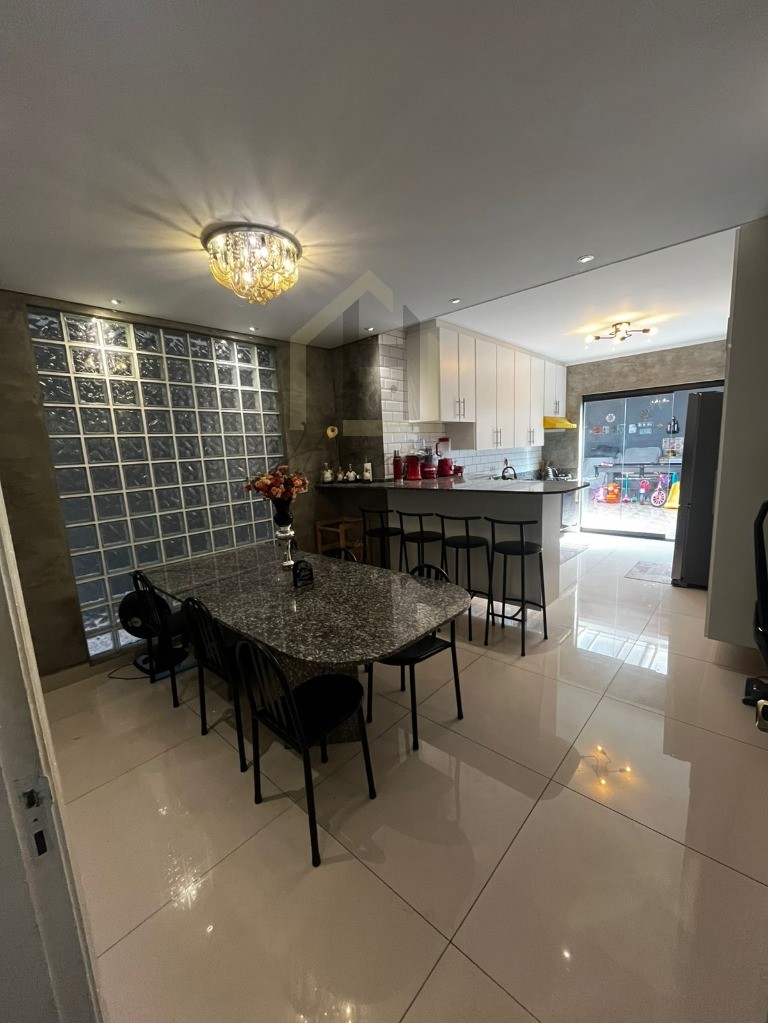Casa, 3 quartos, 225 m² - Foto 19