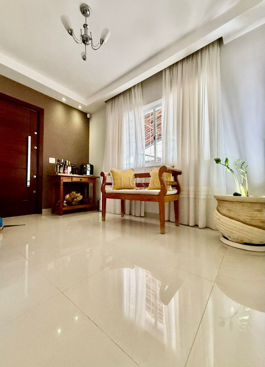 Casa, 3 quartos, 220 m² - Foto 1