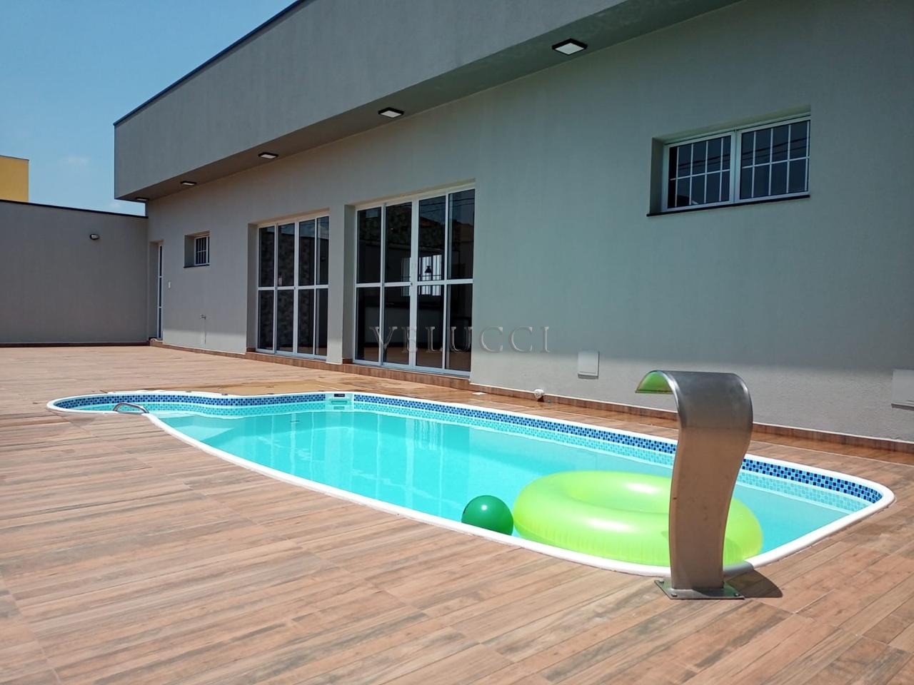 Casa, 3 quartos, 216 m² - Foto 1