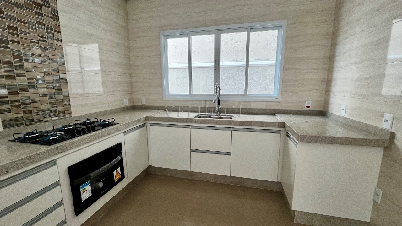 Casa, 3 quartos, 211 m² - Foto 3