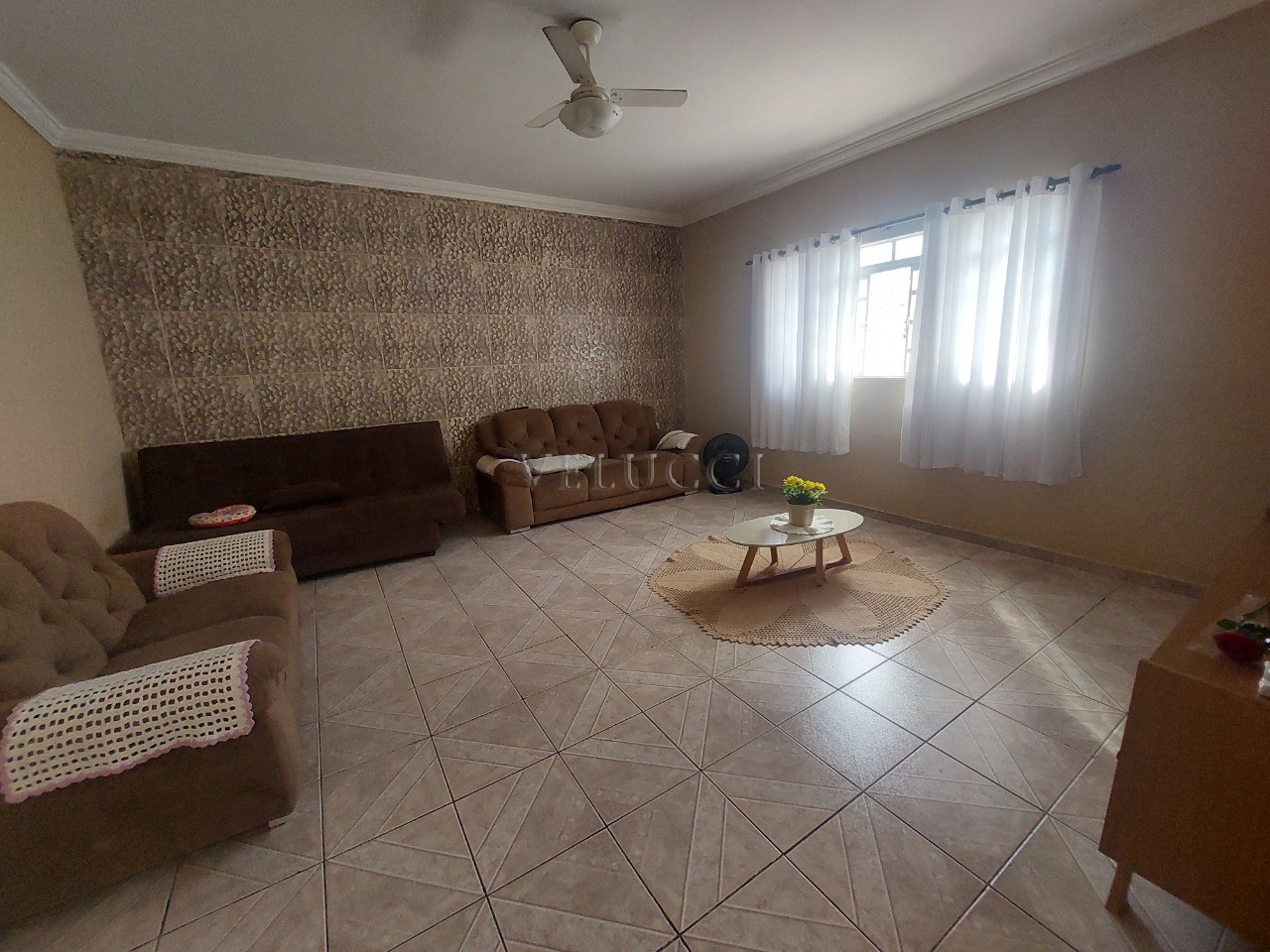 Casa, 3 quartos, 188 m² - Foto 1