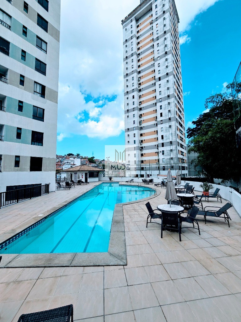 Apartamento à venda com 2 quartos, 60m² - Foto 1