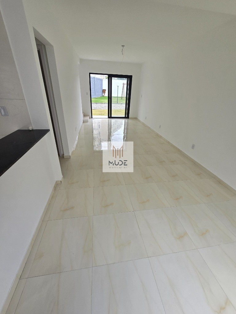 Casa à venda com 4 quartos, 123m² - Foto 3