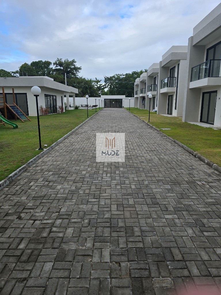 Casa à venda com 4 quartos, 123m² - Foto 1