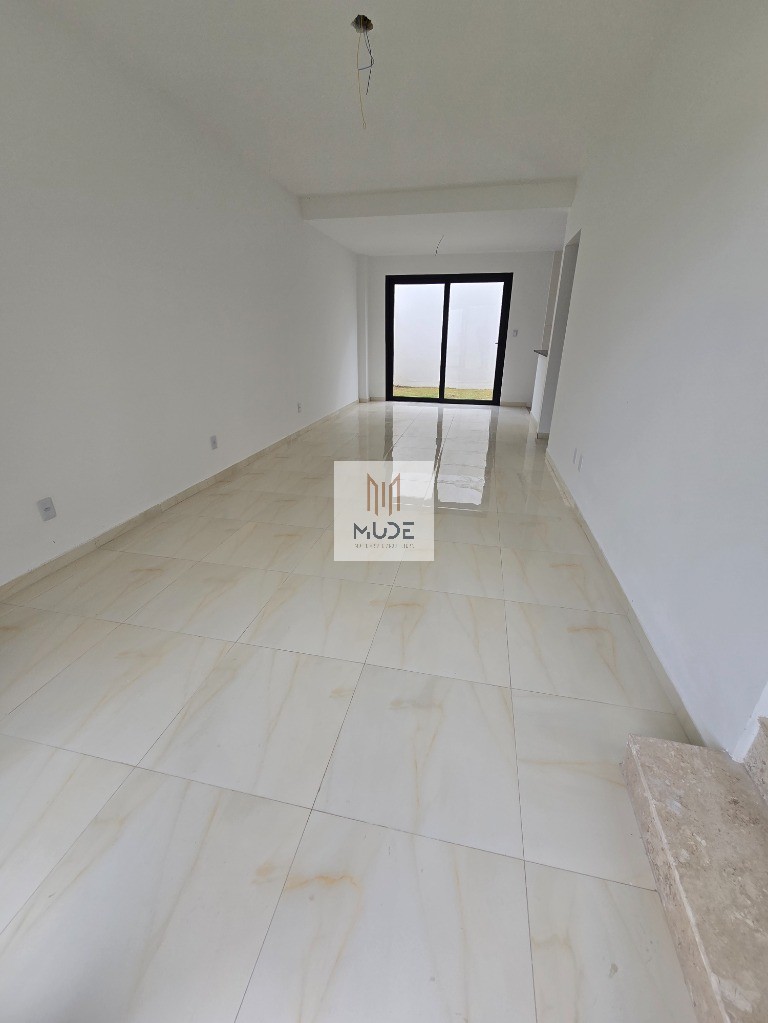 Casa à venda com 4 quartos, 123m² - Foto 4