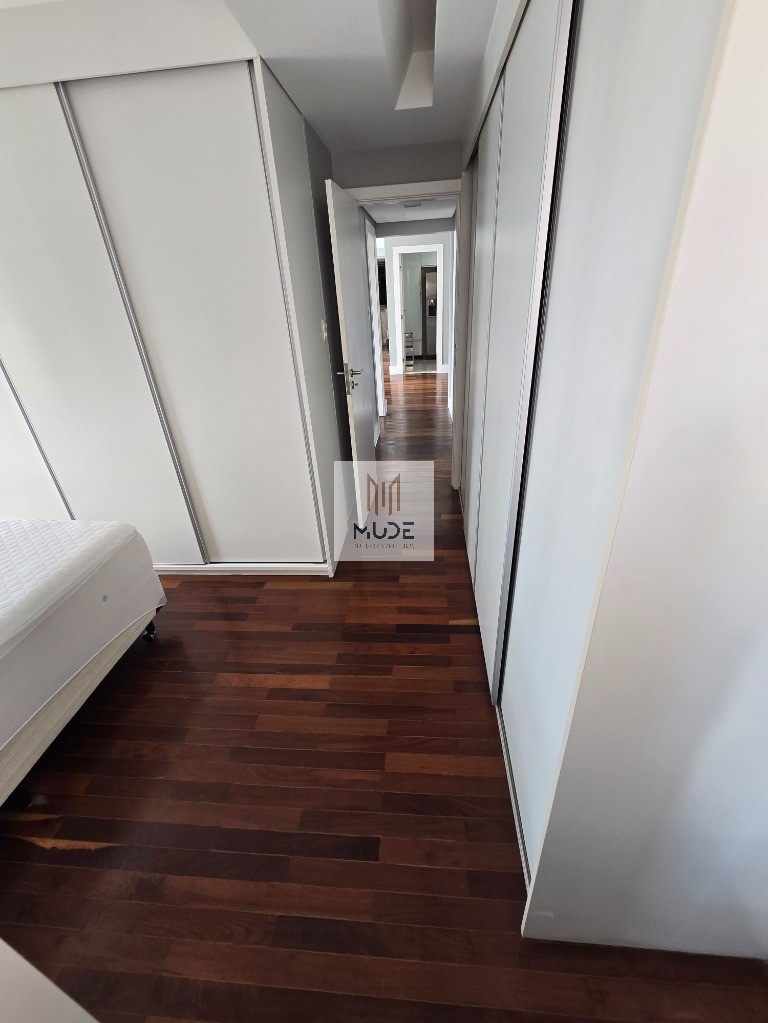 Apartamento para alugar com 3 quartos, 134m² - Foto 19