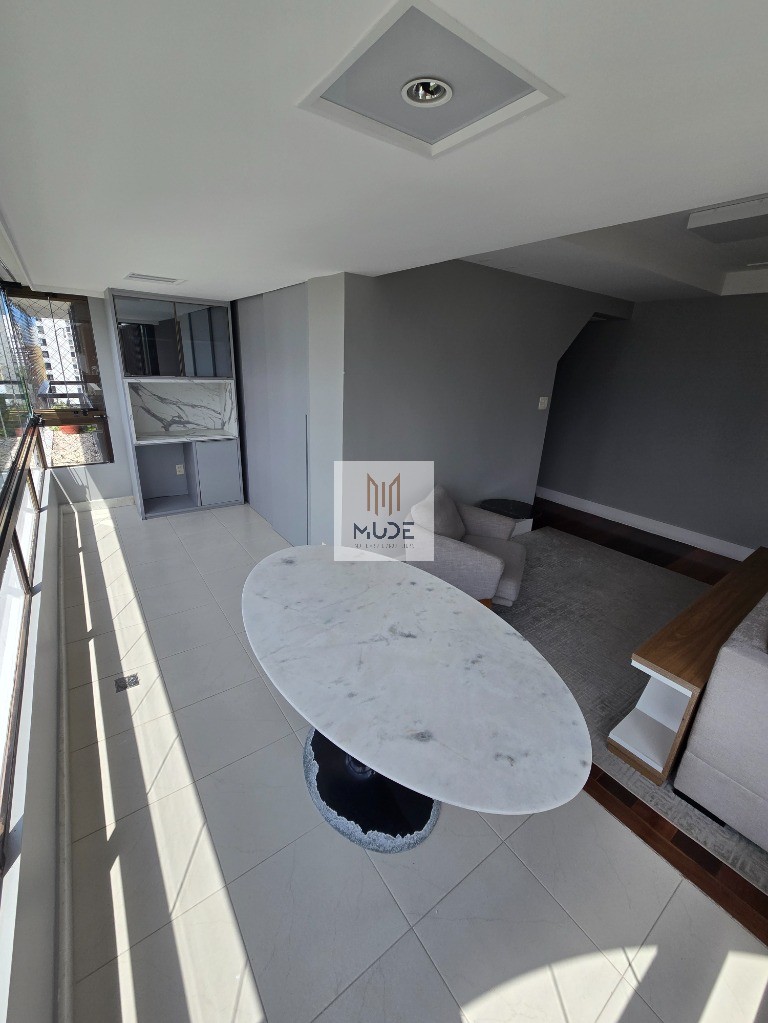Apartamento para alugar com 3 quartos, 134m² - Foto 9