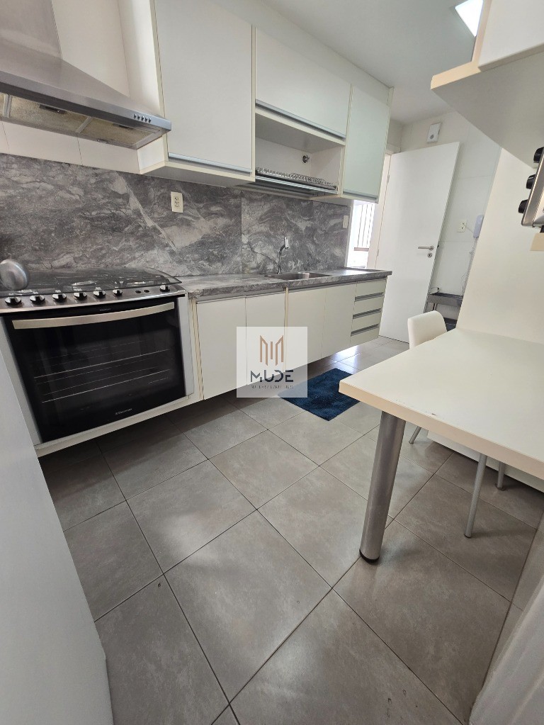 Apartamento para alugar com 3 quartos, 134m² - Foto 12