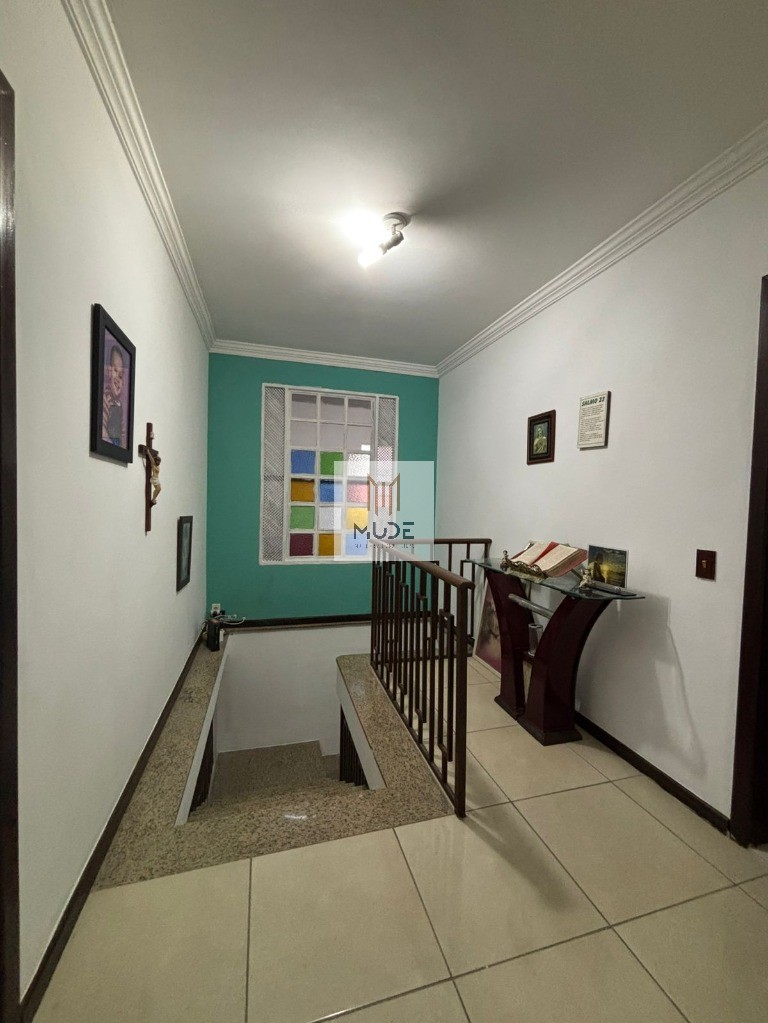 Casa à venda com 5 quartos, 307m² - Foto 32