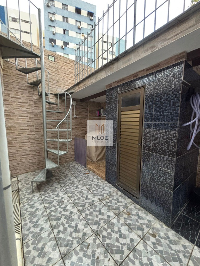 Casa à venda com 5 quartos, 307m² - Foto 19