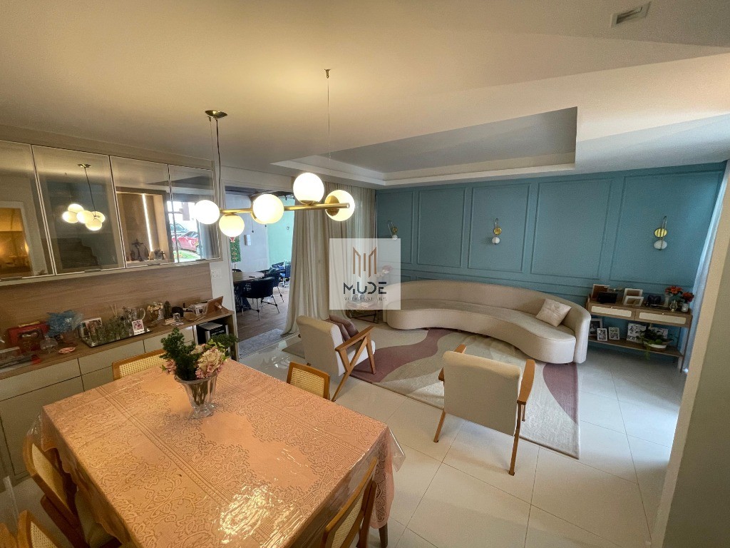 Casa, 4 quartos, 237 m² - Foto 2