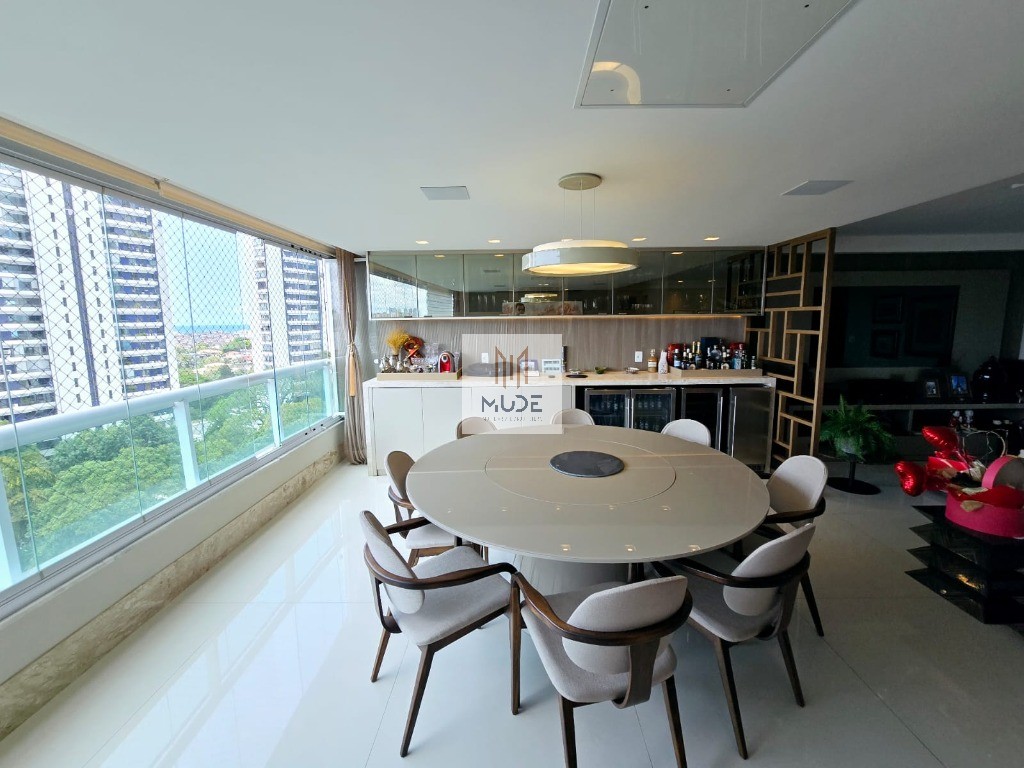 Apartamento, 4 quartos, 204 m² - Foto 1