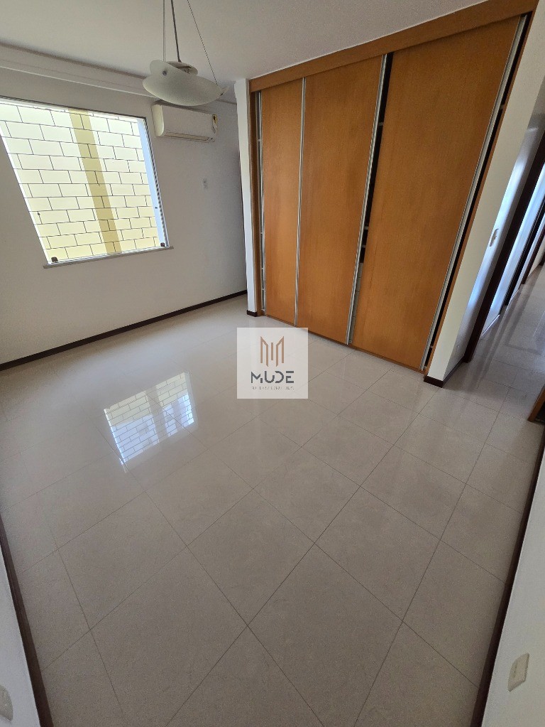 Casa, 4 quartos, 300 m² - Foto 4