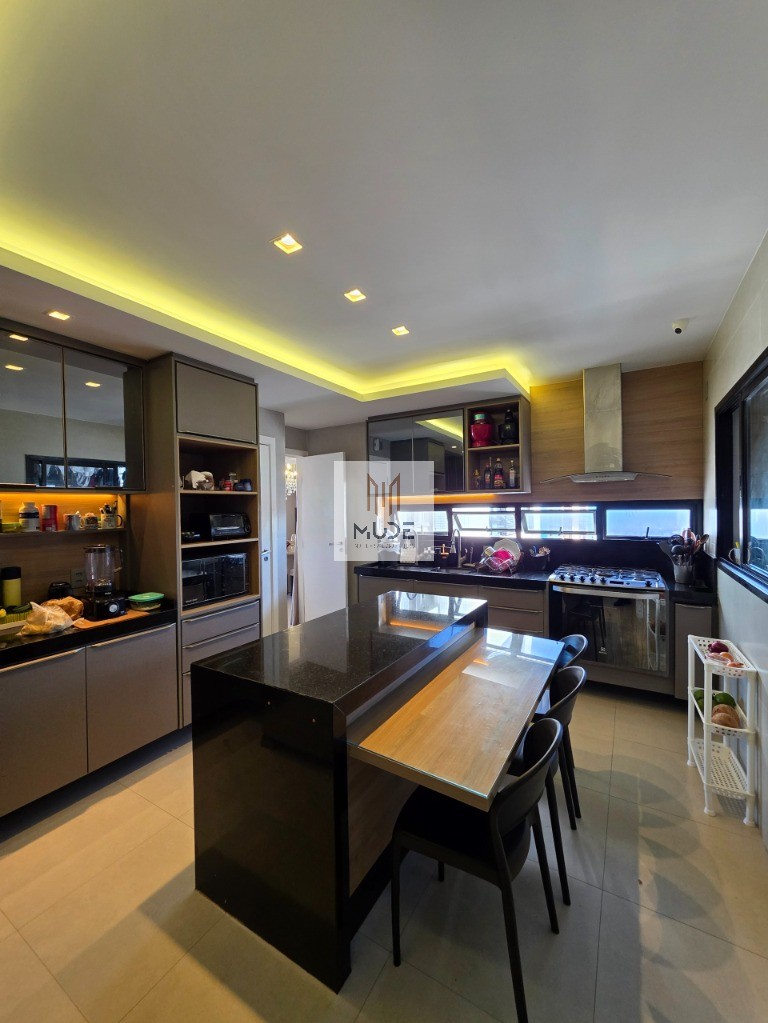 Apartamento, 3 quartos, 195 m² - Foto 12