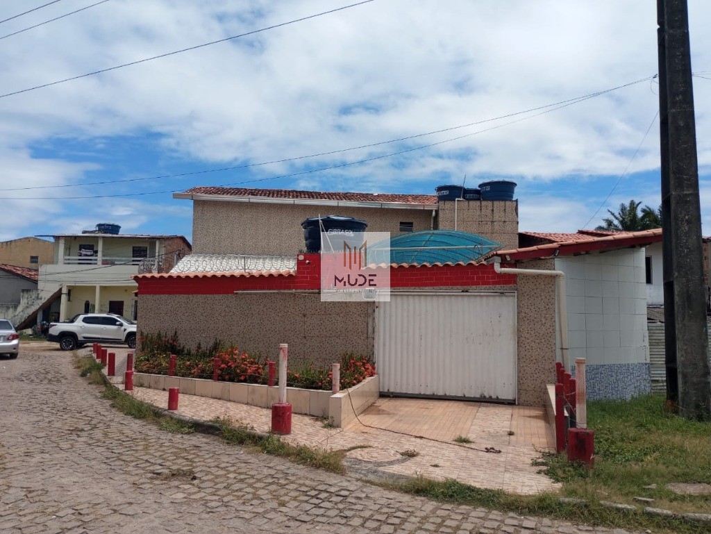CASA TÉRREA EM COROA 264m² ,com Piscina , 3 Quartos, Suíte e Área Gourmet Á Venda e Próxima à Praia - Vera Cruz/Itaparica-BA