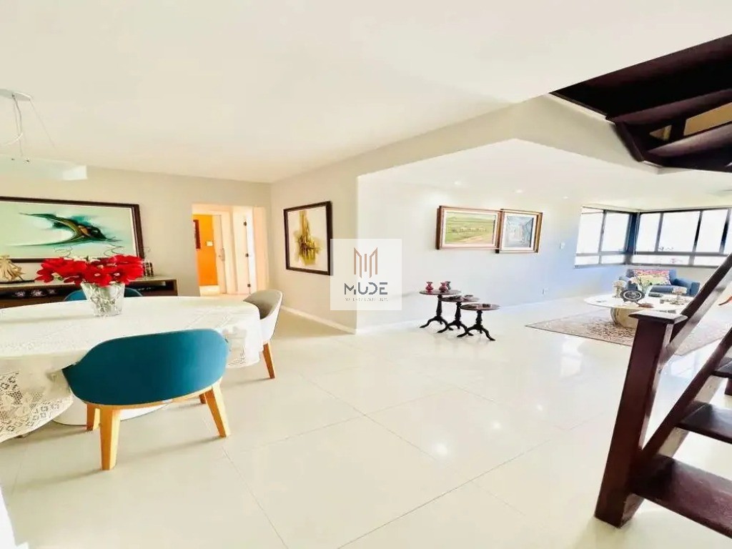 Cobertura, 3 quartos, 210 m² - Foto 3