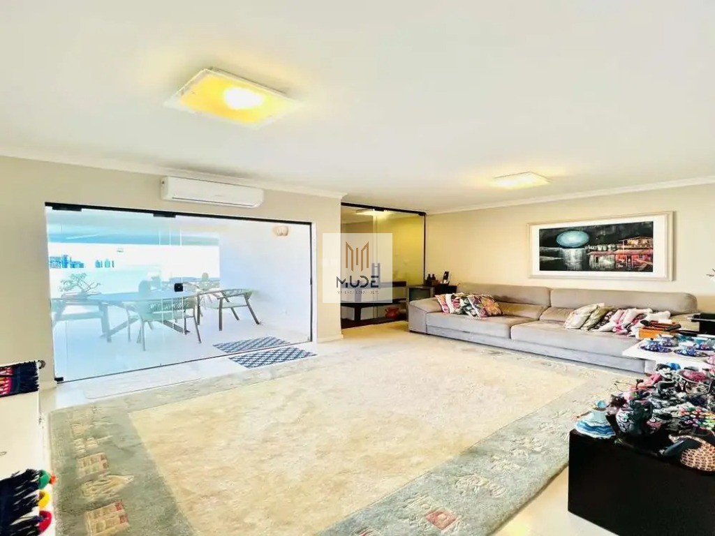 Cobertura, 3 quartos, 210 m² - Foto 2