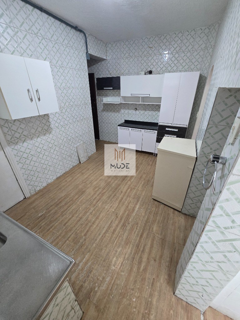 EDIFÍCIO MAIZA Apartamento para Locação no Corredor da Vitória com área de 192m² - 5 Quartos, 1 Suíte, Varanda - Salvador/BA