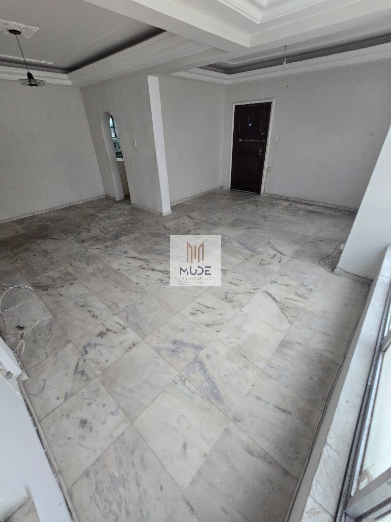 EDIFÍCIO MAIZA Apartamento para Locação no Corredor da Vitória com área de 192m² - 5 Quartos, 1 Suíte, Varanda - Salvador/BA