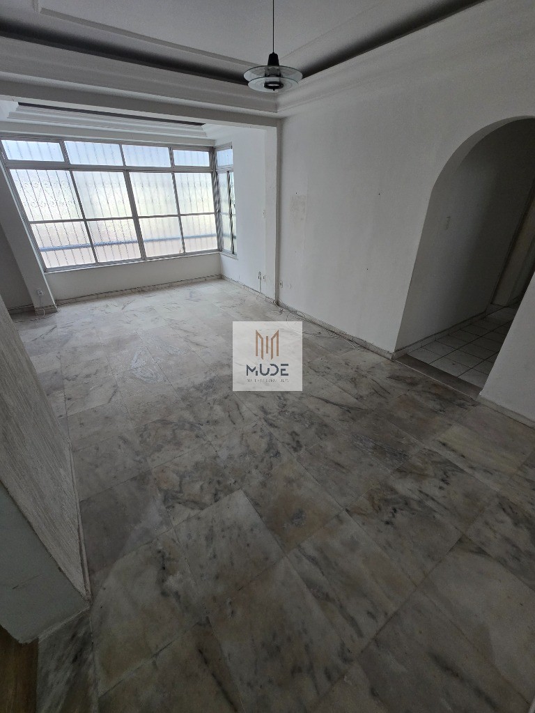 EDIFÍCIO MAIZA Apartamento para Locação no Corredor da Vitória com área de 192m² - 5 Quartos, 1 Suíte, Varanda - Salvador/BA