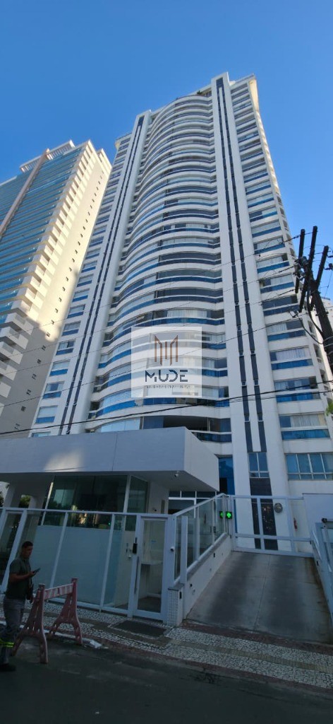 Apartamento, 3 quartos, 195 m² - Foto 1