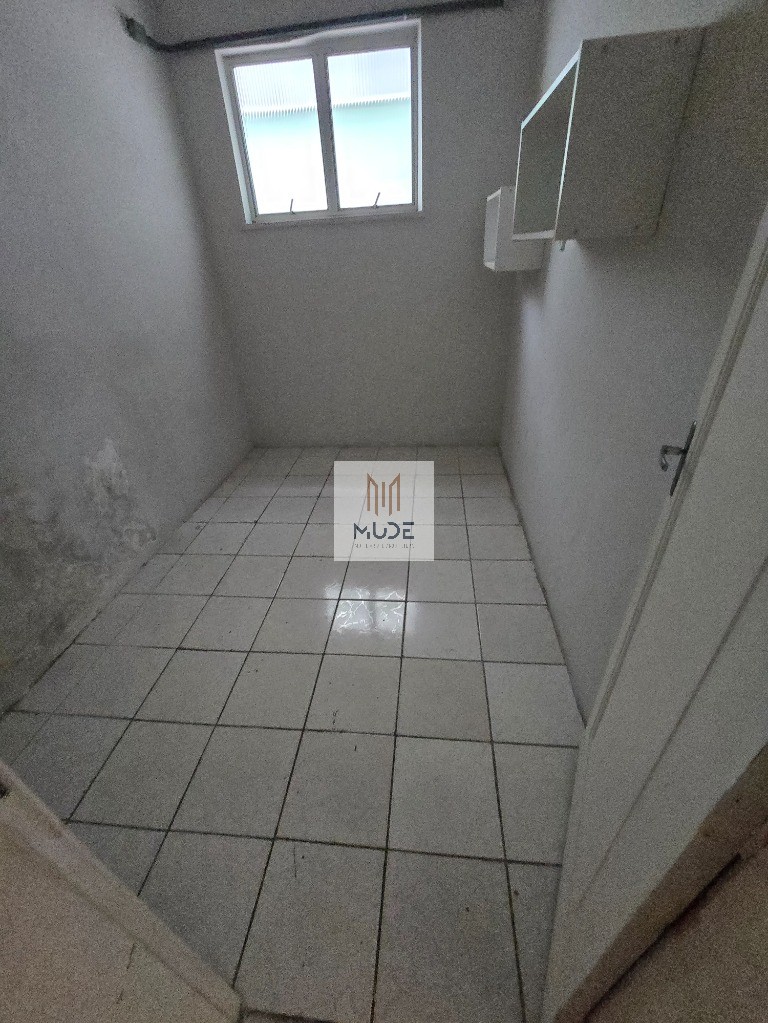 EDIFÍCIO MAIZA Apartamento para Locação no Corredor da Vitória com área de 192m² - 5 Quartos, 1 Suíte, Varanda - Salvador/BA