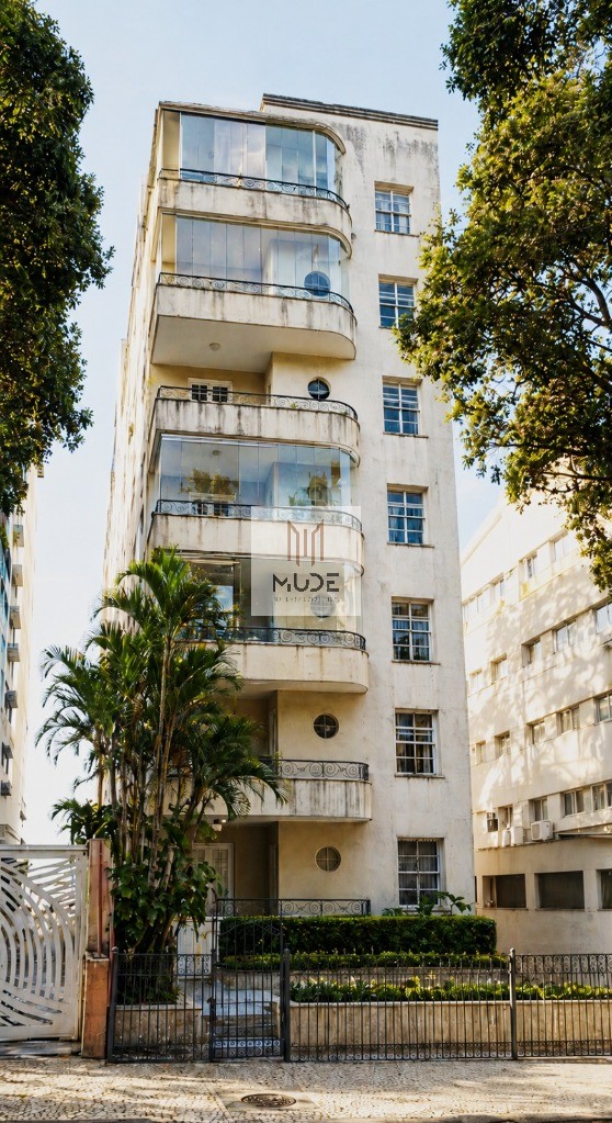 EDIFÍCIO MAIZA Apartamento para Locação no Corredor da Vitória com área de 192m² - 5 Quartos, 1 Suíte, Varanda - Salvador/BA