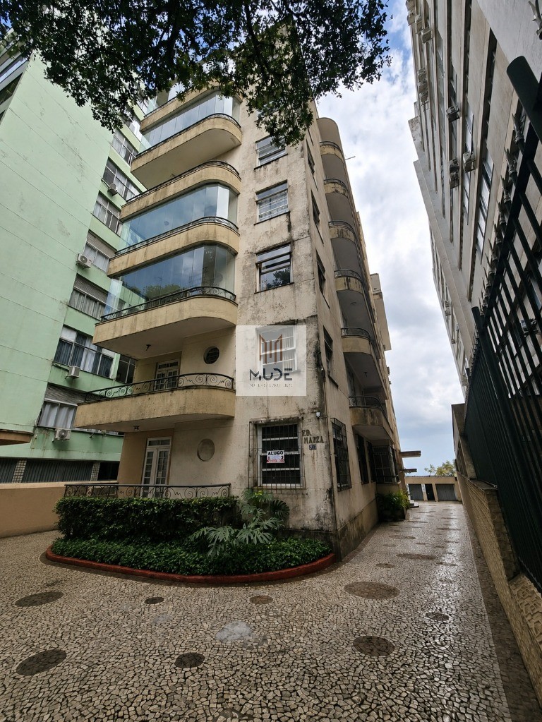 EDIFÍCIO MAIZA Apartamento para Locação no Corredor da Vitória com área de 192m² - 5 Quartos, 1 Suíte, Varanda - Salvador/BA