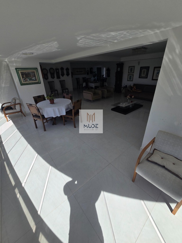 MANSÃO PITUBA IMPERIAL Apartamento a Venda de 3 ou 4 Suítes com Área de 216m² - Pituba Ville - Salvador/Ba
