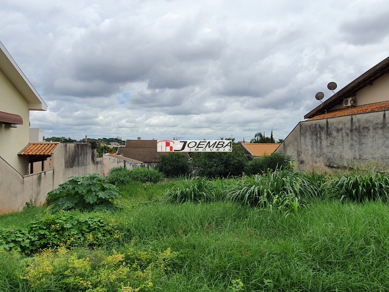 Terreno / Lote / Condomínio  à venda, 704m² — foto 2 de 5