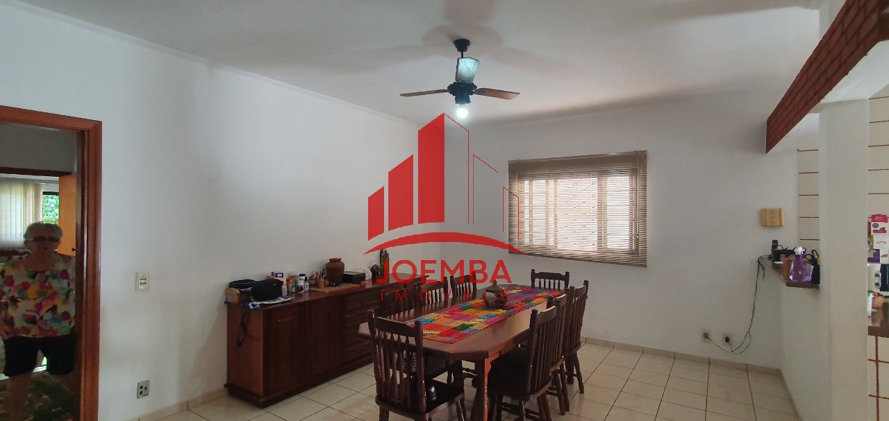 Casa com 3 quartos à venda, 269m² — foto 22 de 35