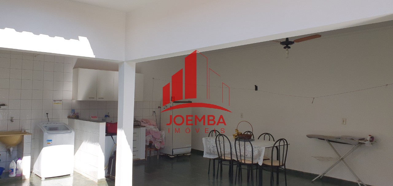 Casa com 3 quartos à venda, 269m² — foto 28 de 35